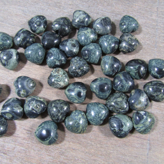 Gemstone Heart Carvings 20mm – Bulk Crystal Heart Stones