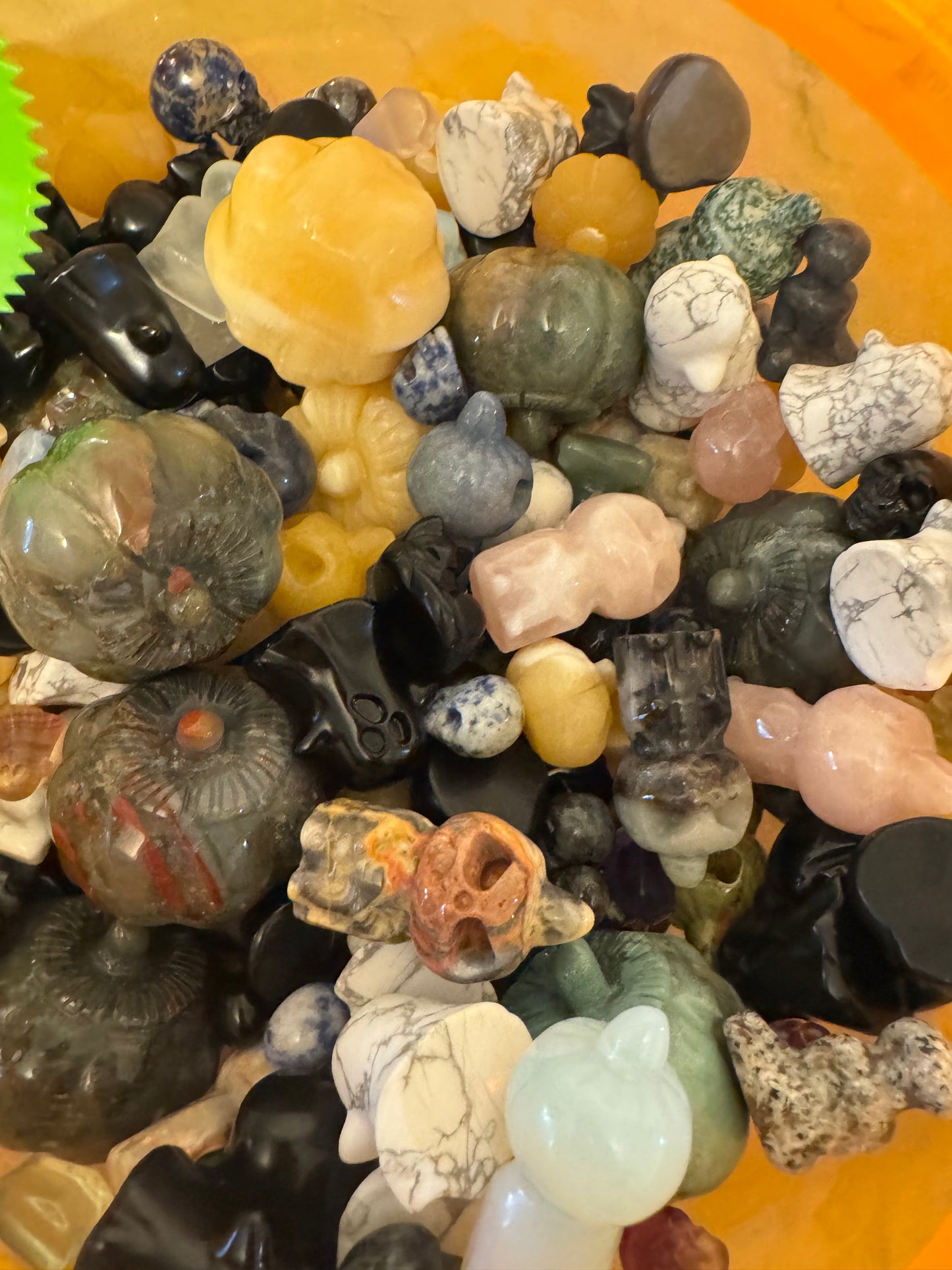 Halloween Crystal Confetti Scoop