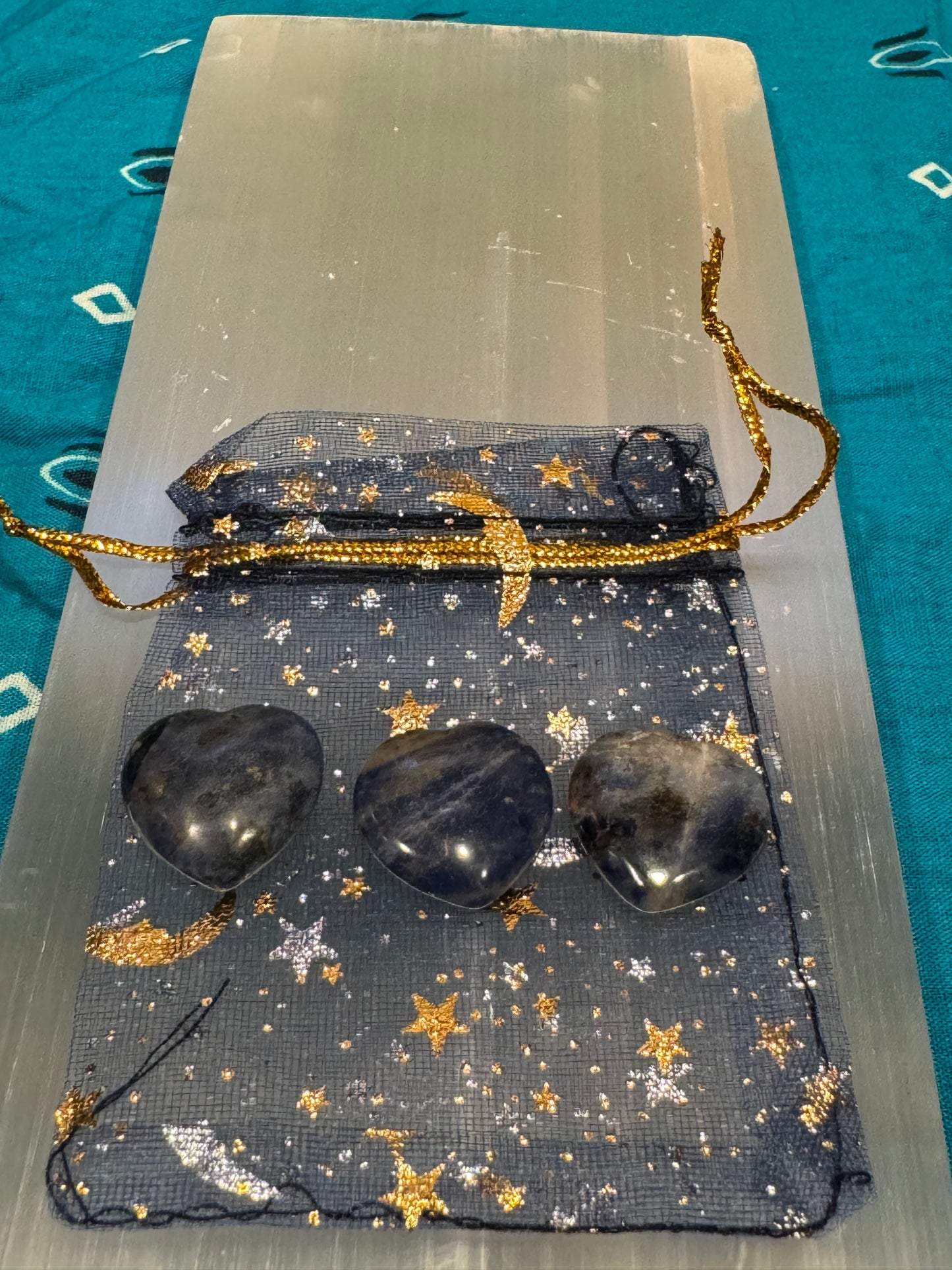Crystal Manifesting Pouch for Courage and Combat Fear