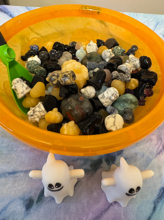 Halloween Crystal Confetti Scoop