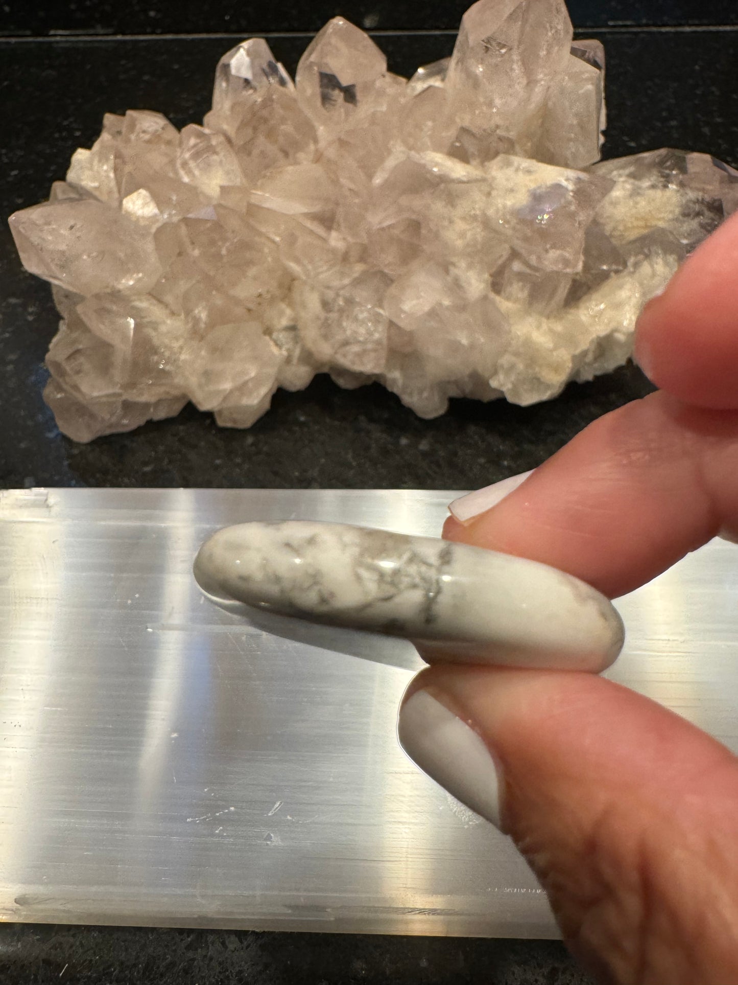 Howlite Flat Crystal Smooth Stones