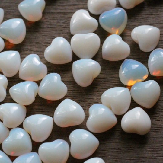 Gemstone Puffy Heart 15mm – Mini Crystal Hearts for Retail